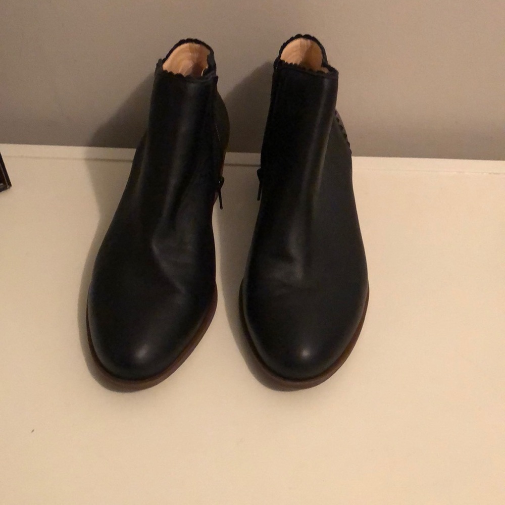 Brand New Crown And Ivy Booties